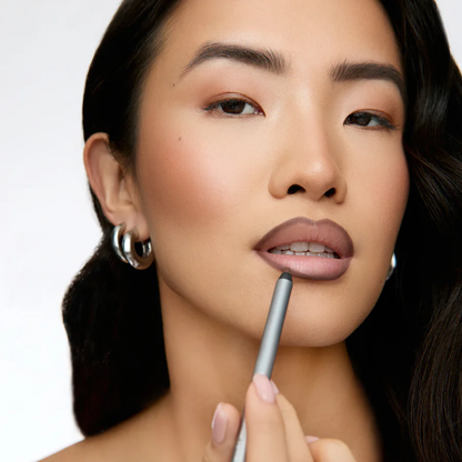 Full-Lip Contour Liner