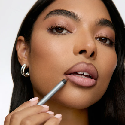 Full-Lip Contour Liner