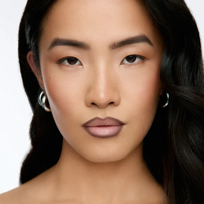 Full-Lip Contour Liner
