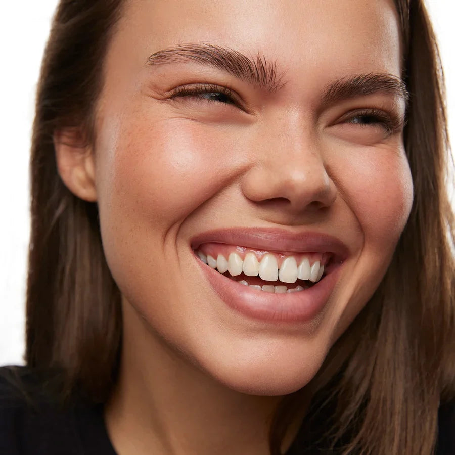 Full-Lip Contour Liner