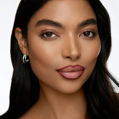 Full-Lip Contour Liner